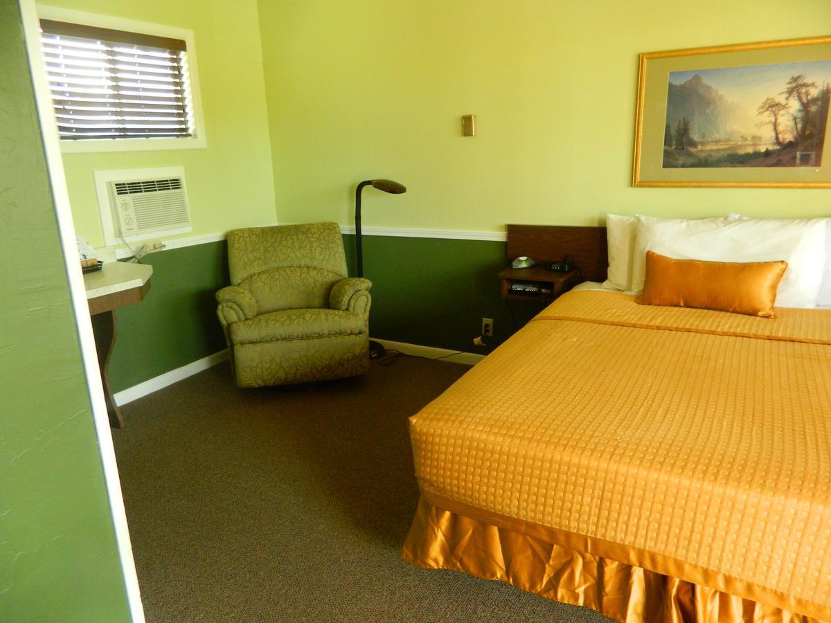 Country Motor Inn Livingston Bagian luar foto