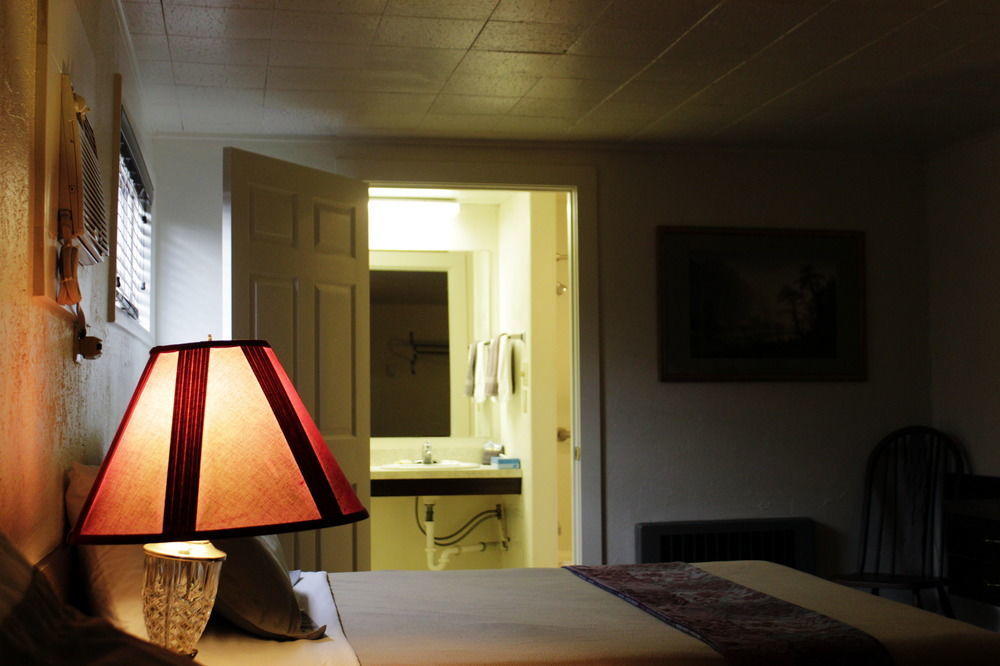 Country Motor Inn Livingston Bagian luar foto