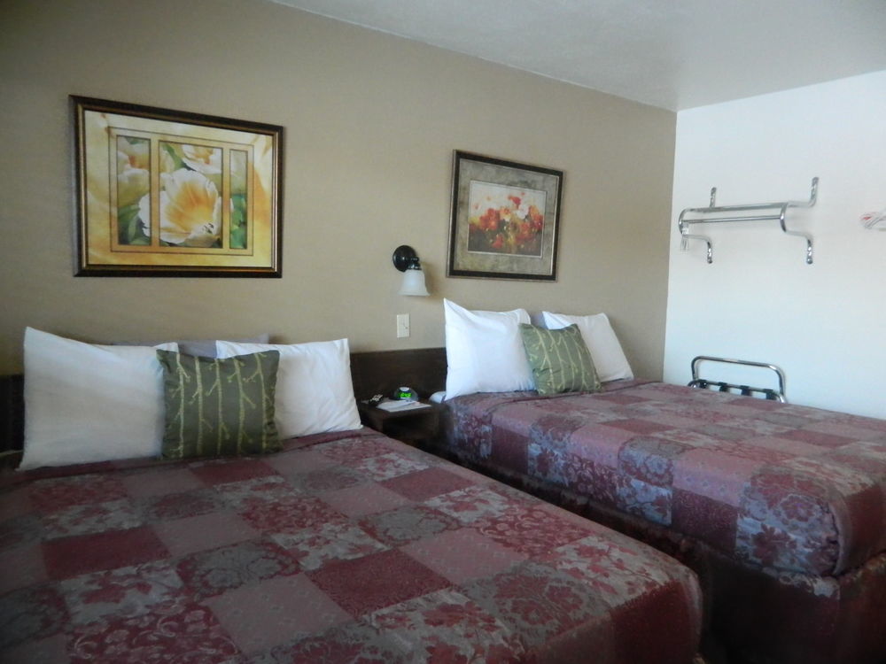 Country Motor Inn Livingston Bagian luar foto