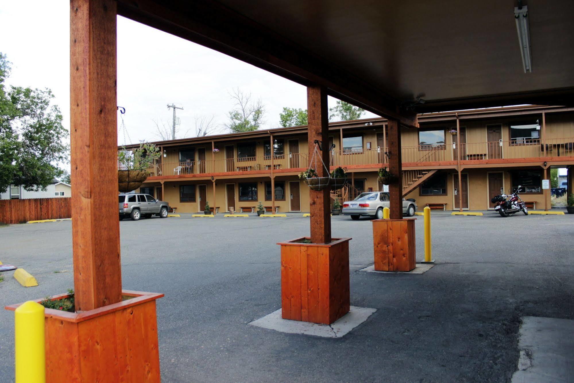 Country Motor Inn Livingston Bagian luar foto