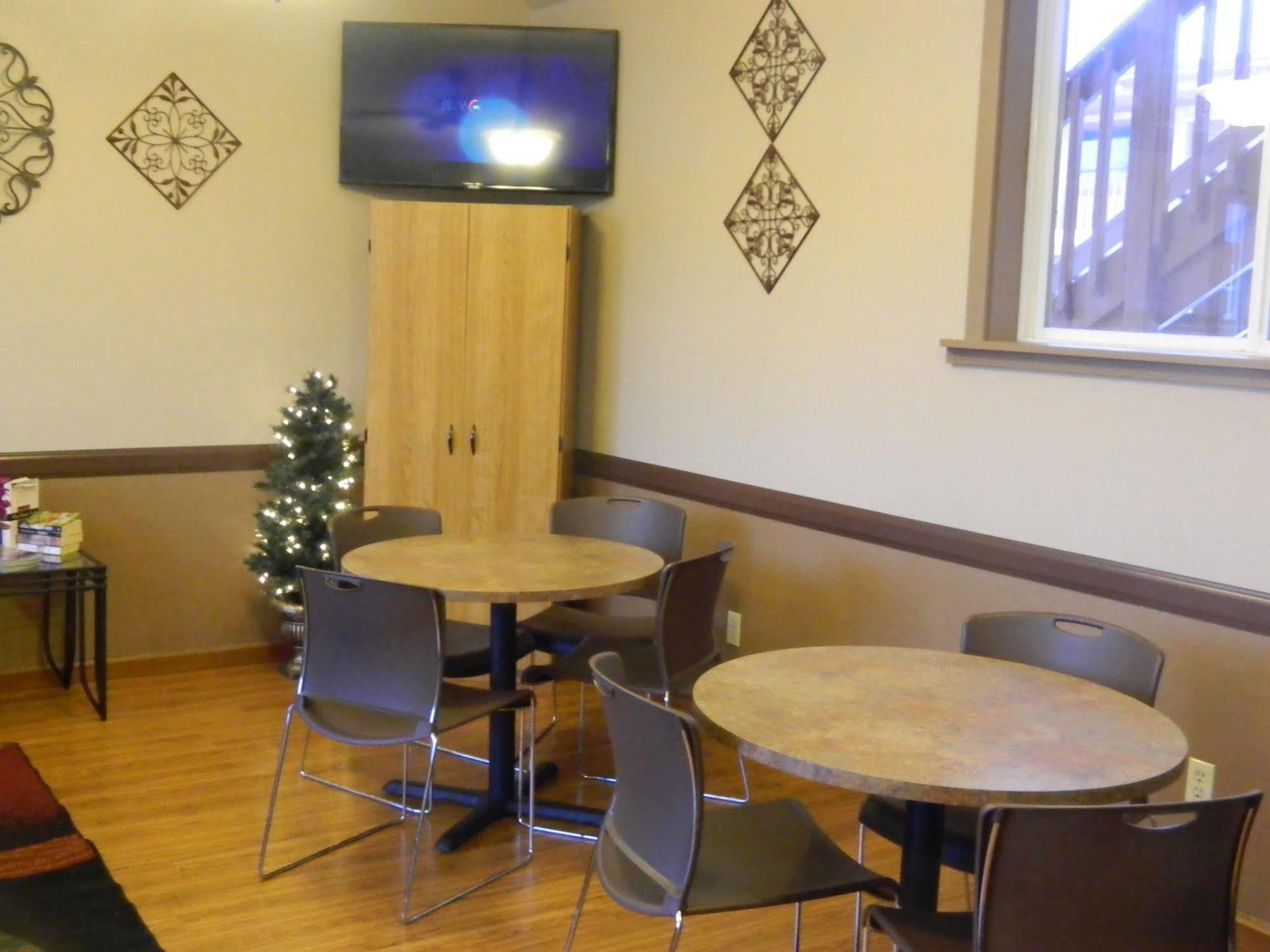 Country Motor Inn Livingston Bagian luar foto